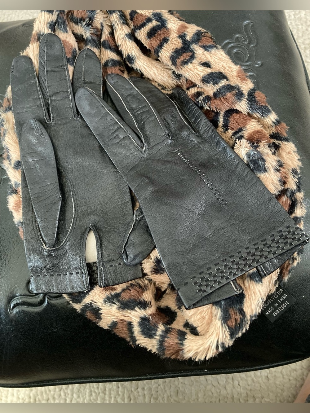 Ladies vintage Black Leather Driving Gloves